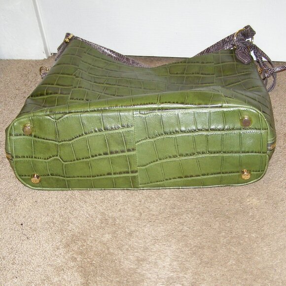 💚🐊 NWOT G.I.L.I. GREEN Croco Embossed Italian Leather Slouchy Wing Hobo - Picture 15 of 16